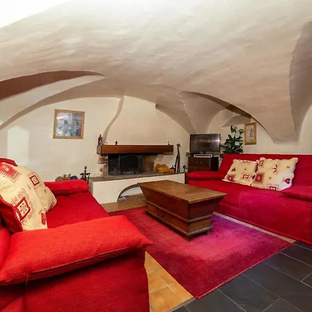 54 M With Garden In The Centernear The Slopes 아파트
